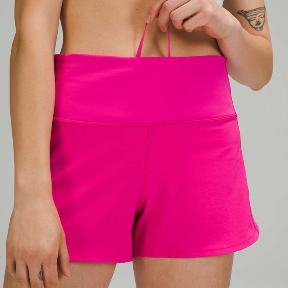 RARE Lululemon Sonic Pink Speed Up Shorts Size 4
